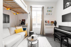 Au Pas de Bouffay, perched nest, medieval quarter